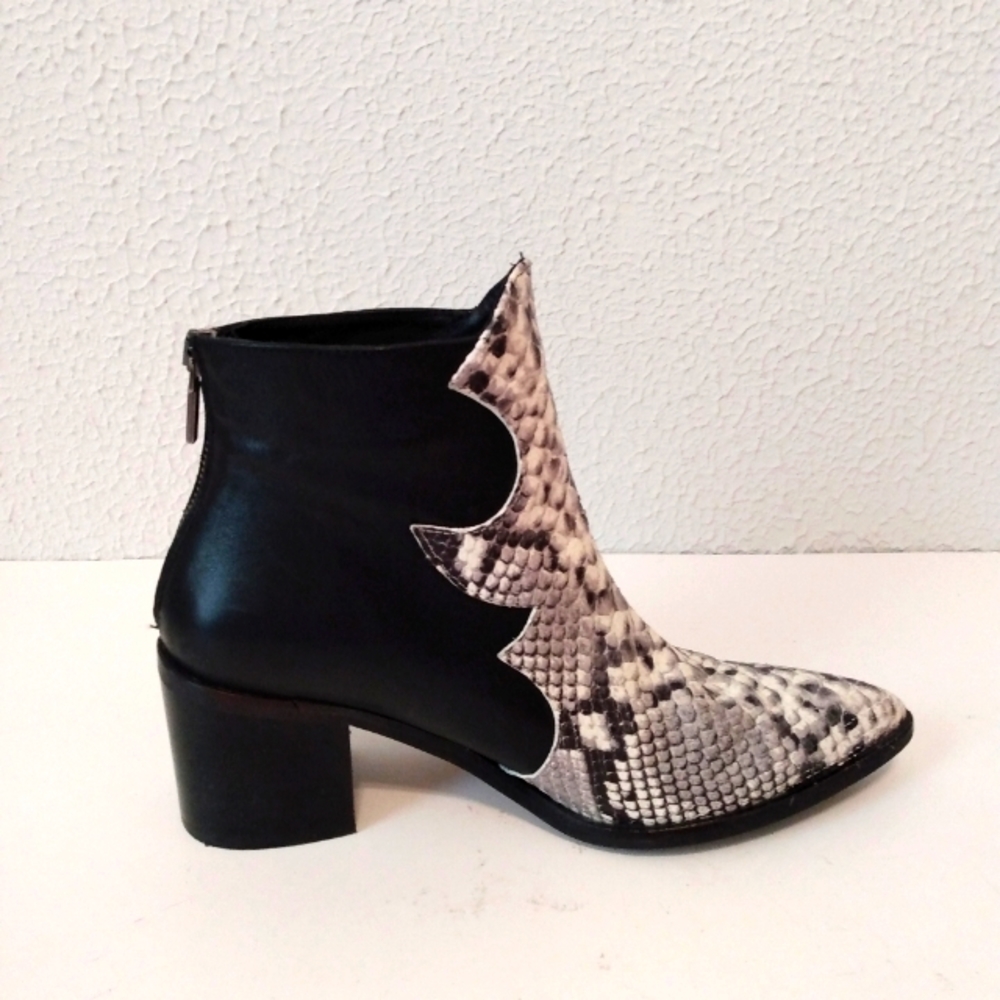 Pedro Anton Black Gray Western Faux Leather Zip Ankle 2 1/2" Heel Boots sz 37